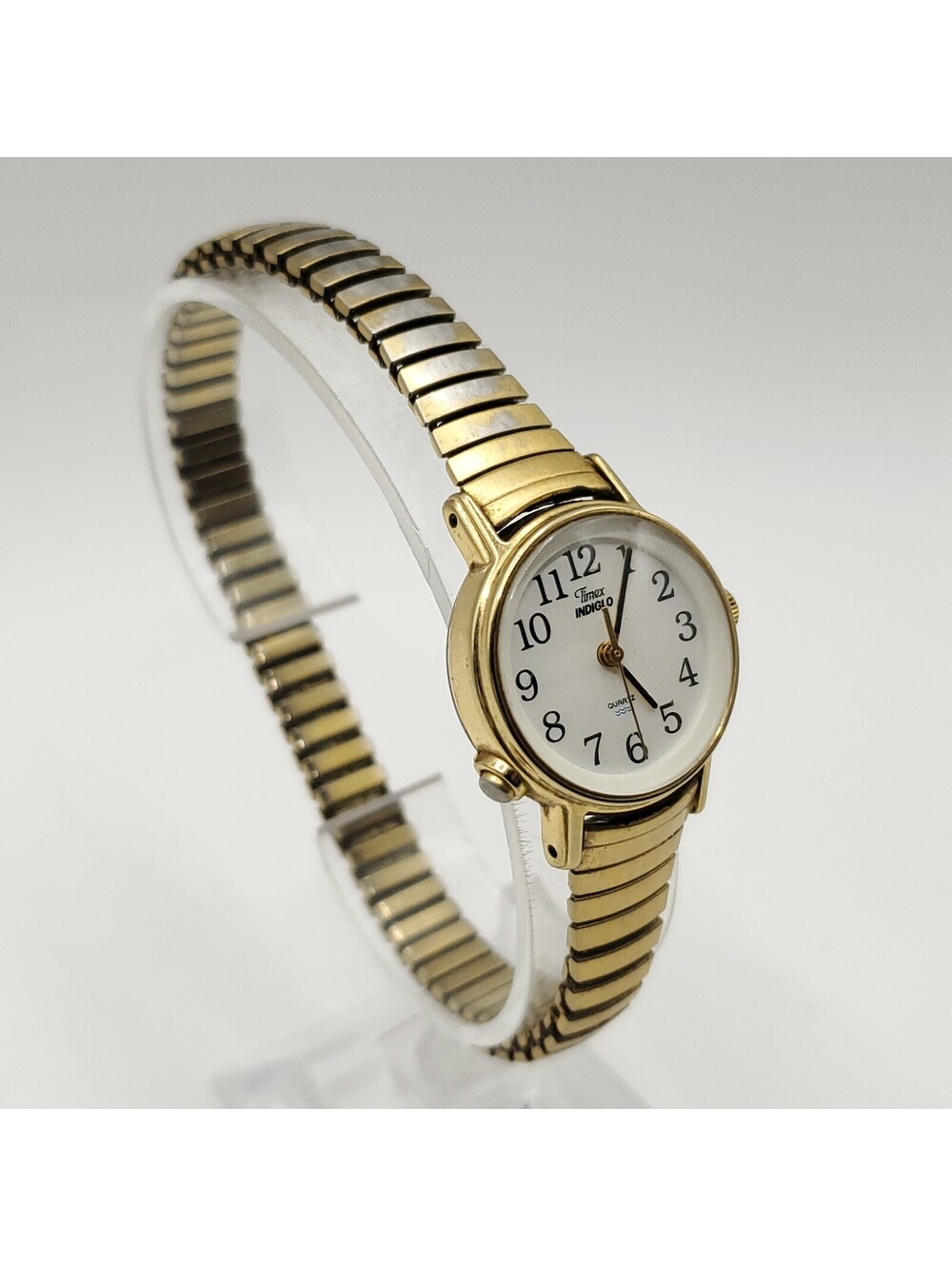 Timex Indiglo Quartz 23mm Womens Watch Gold Tone Expandable Band New Battery